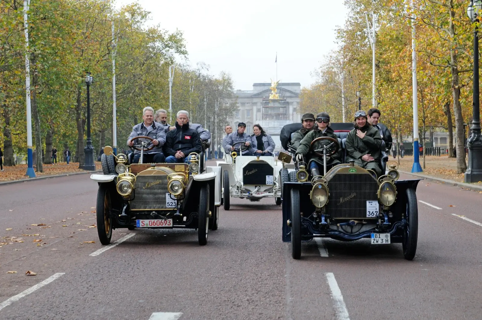 Curved Dash Oldsmobiles participating in the London to Brighton Veteran Car Run
